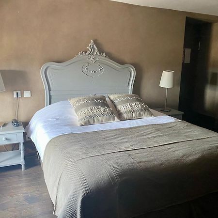 Hotel De La Tour Châtillon-sur-Chalaronne Exteriör bild